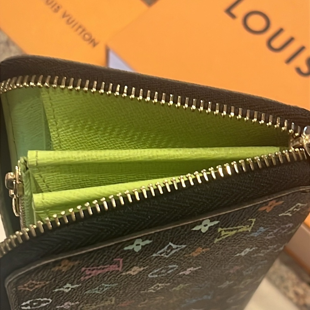 Louis Vuitton Mirakami Zippy Wallet Lime Inside Authentic w/ COA - Picture 10 of 11